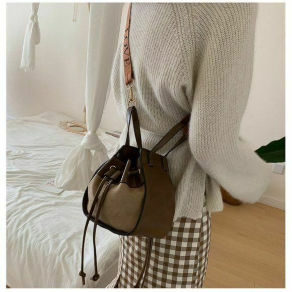 The Love Brown Leather Women's Bag - Picture 4 of 6